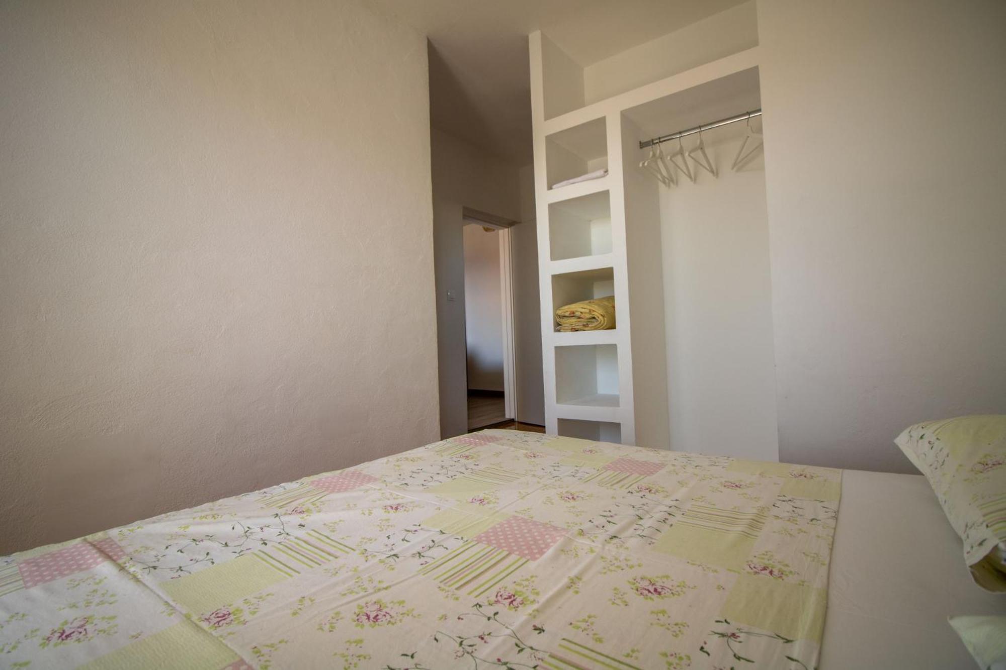 Apartments Petar Maksan Pakostane Bagian luar foto