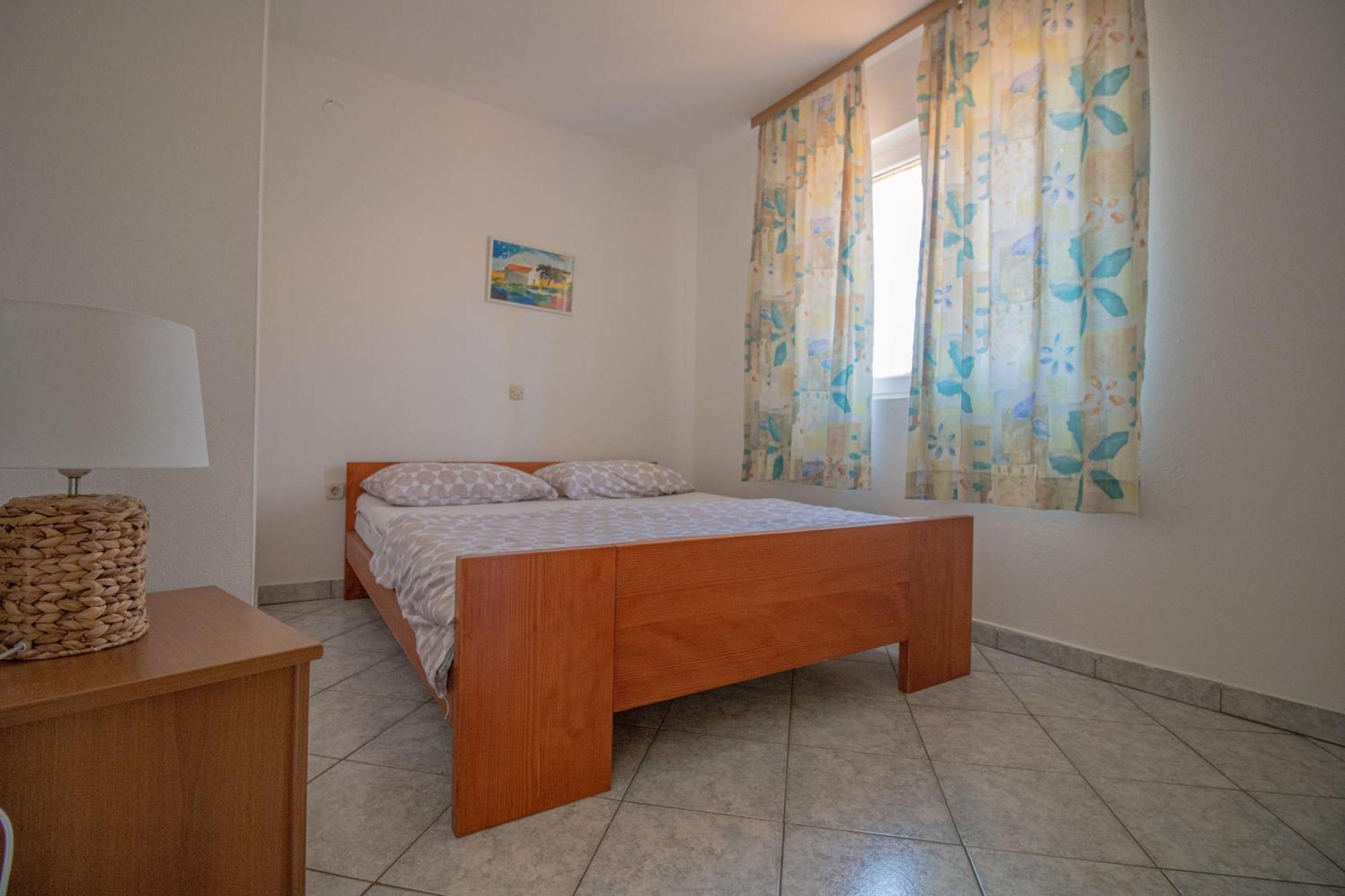 Apartments Petar Maksan Pakostane Bagian luar foto