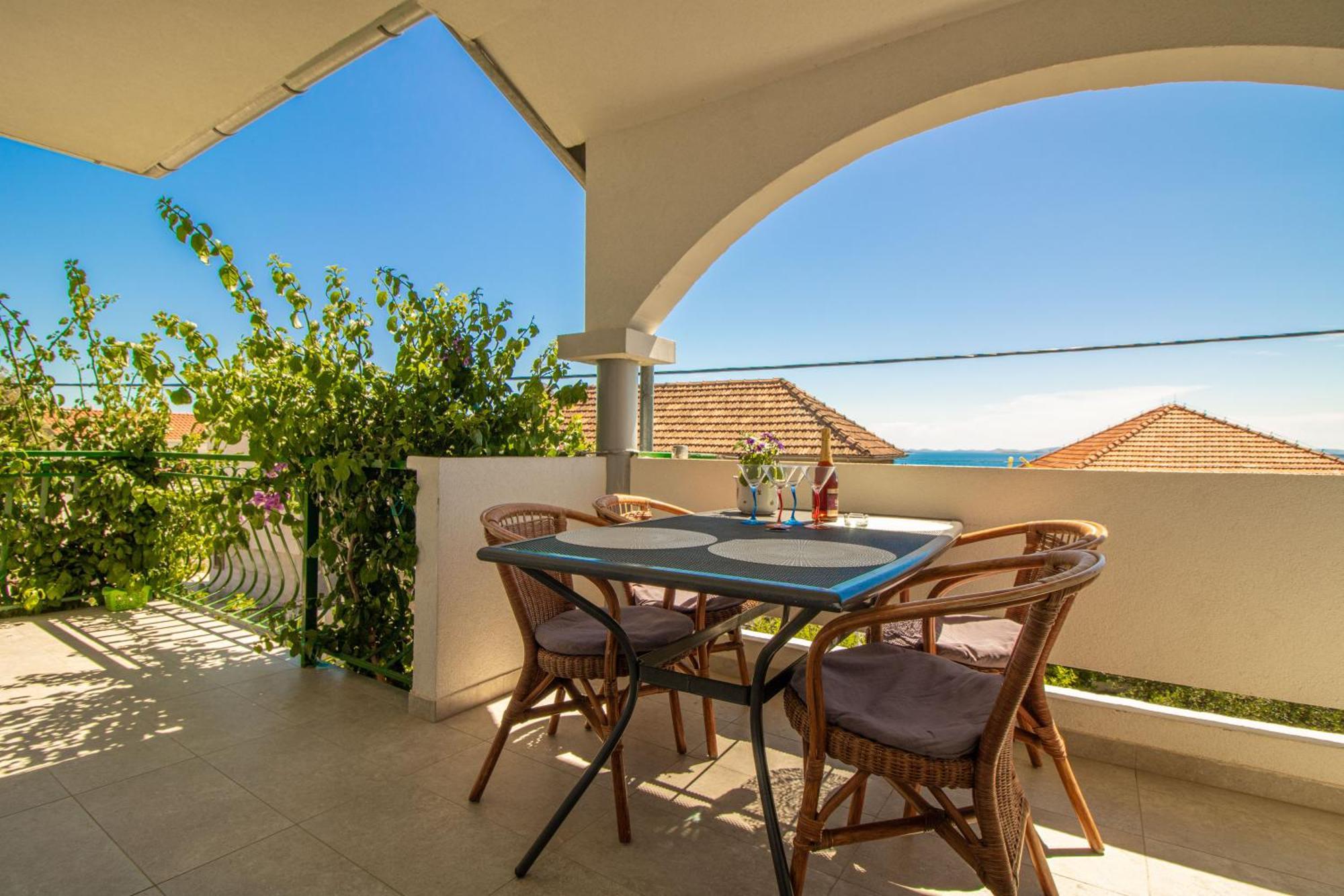 Apartments Petar Maksan Pakostane Bagian luar foto