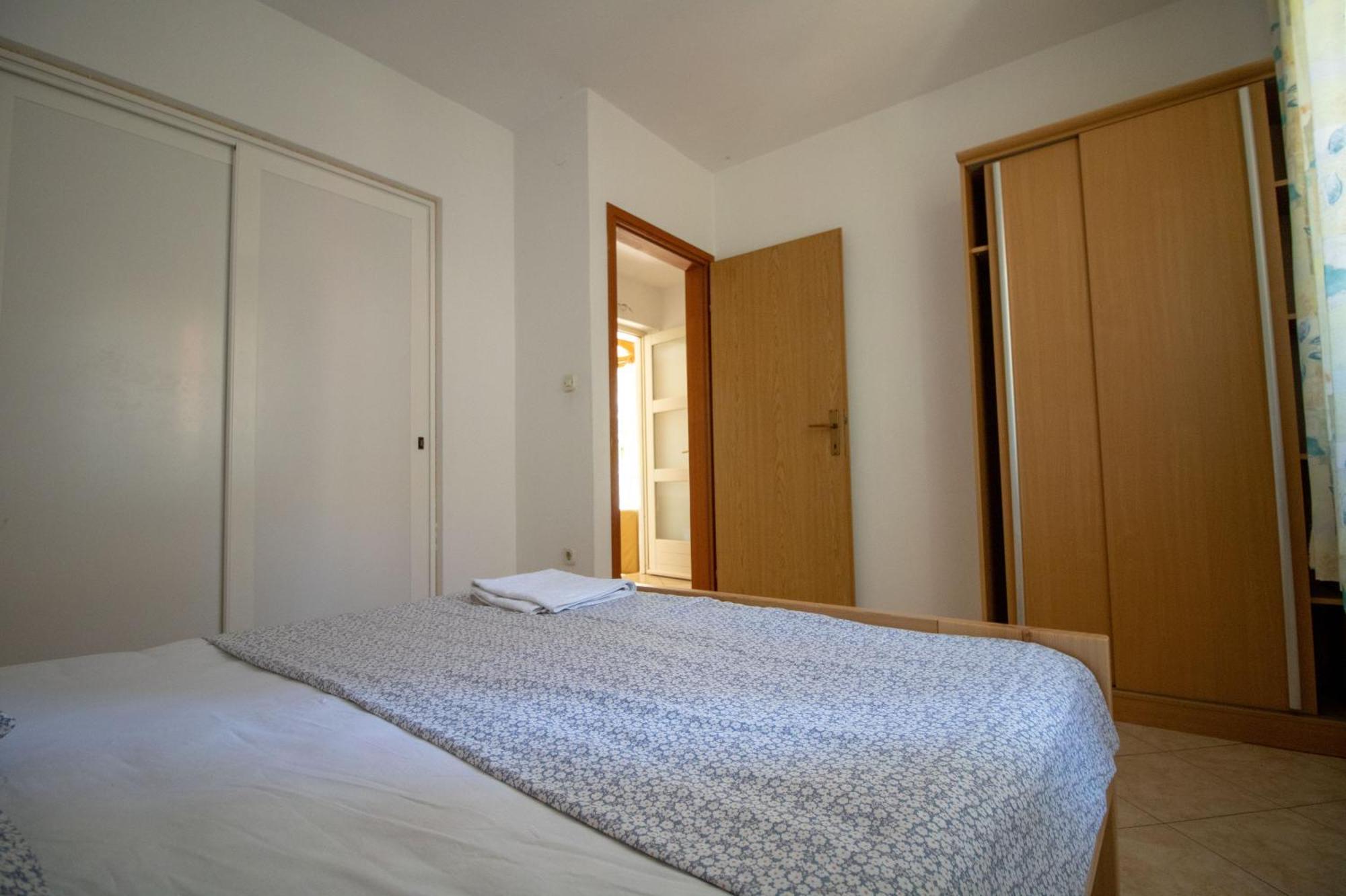 Apartments Petar Maksan Pakostane Bagian luar foto