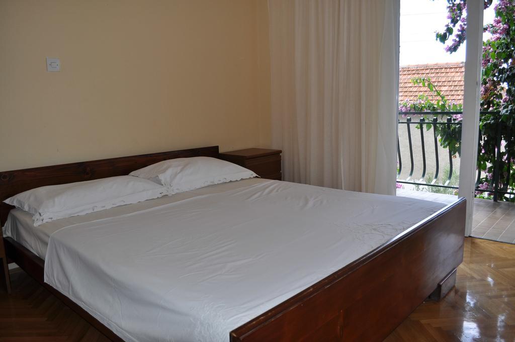 Apartments Petar Maksan Pakostane Ruang foto