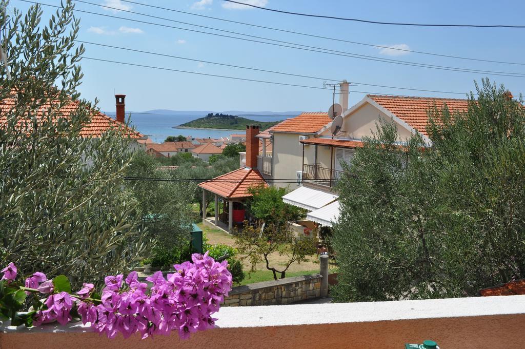 Apartments Petar Maksan Pakostane Ruang foto